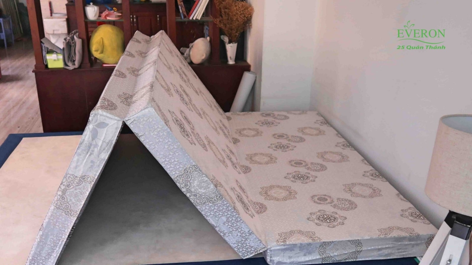 Đệm bông ép